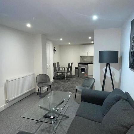 2 Bed Room Luxury Apartment In Old Kent Road London Exteriör bild