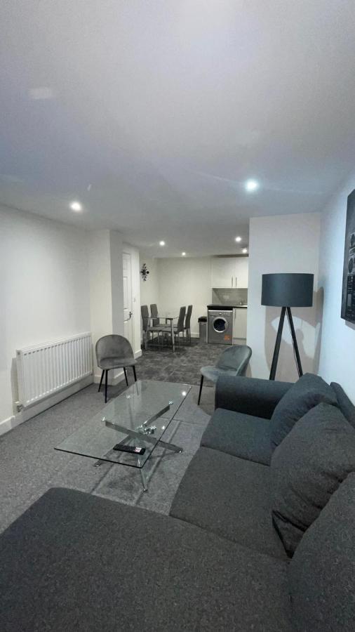 2 Bed Room Luxury Apartment In Old Kent Road London Exteriör bild