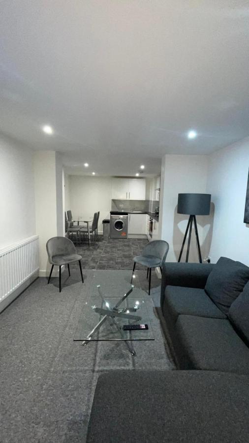 2 Bed Room Luxury Apartment In Old Kent Road London Exteriör bild