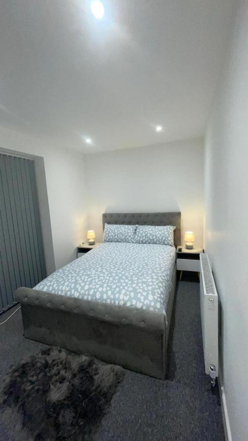 2 Bed Room Luxury Apartment In Old Kent Road London Exteriör bild