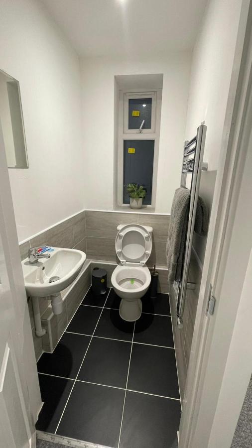 2 Bed Room Luxury Apartment In Old Kent Road London Exteriör bild